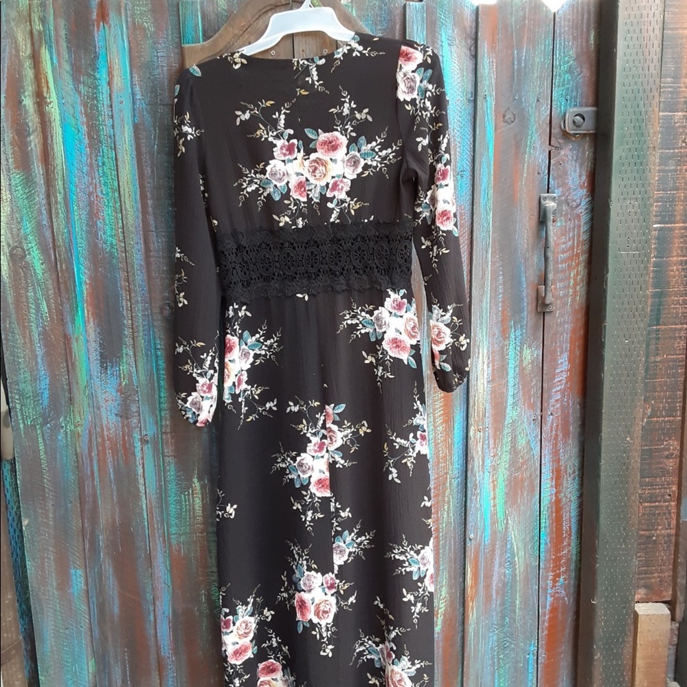 Black floral slender cut